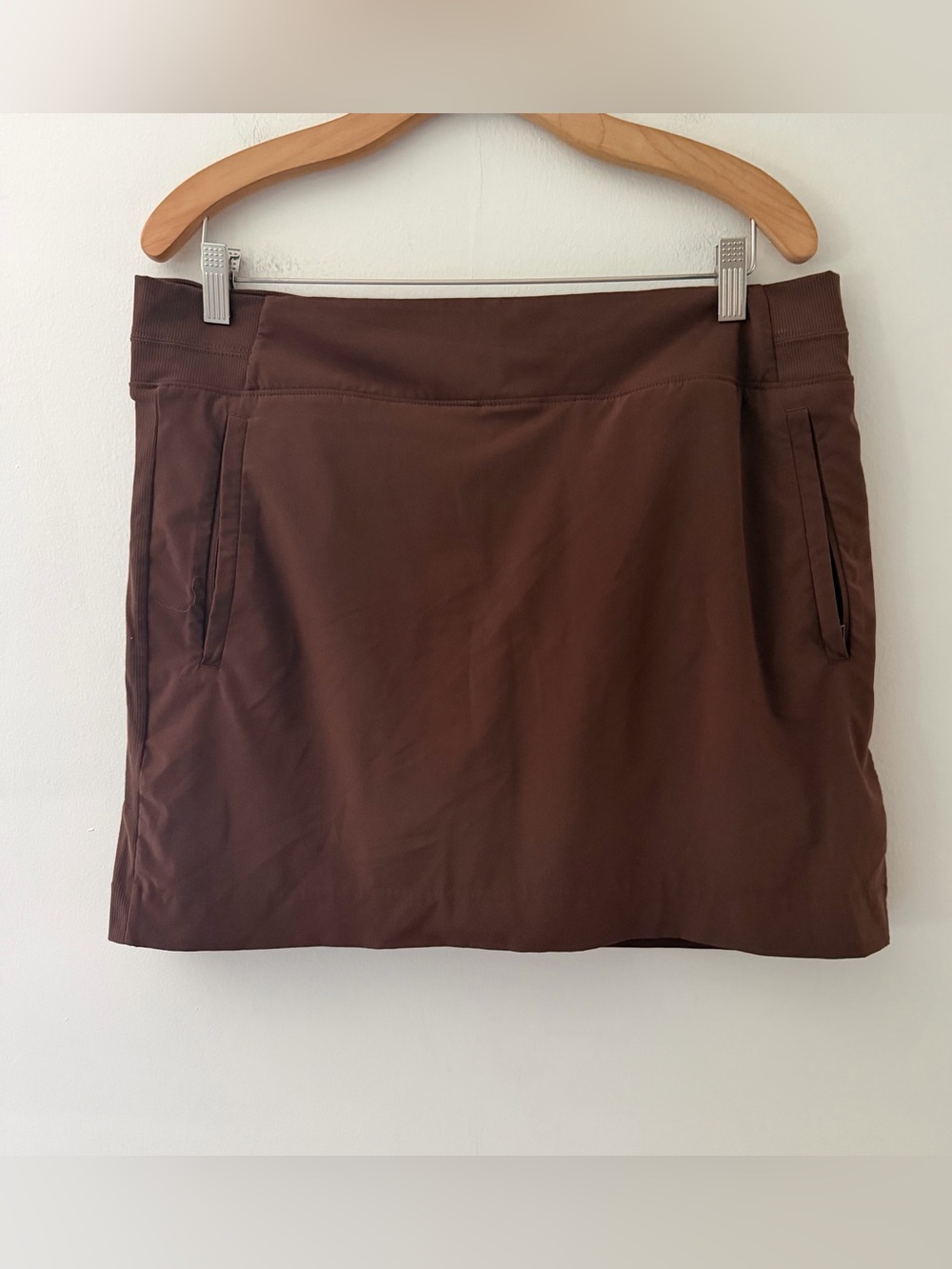 Athleta SoHo Skort Size Brown Size 16 Hiking Outdoor Activewear